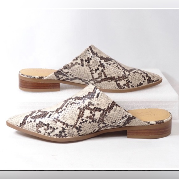 Crown Vintage Snake Python Animal Print Slides Mules faux leather NWOB Size 9 - Picture 2 of 9